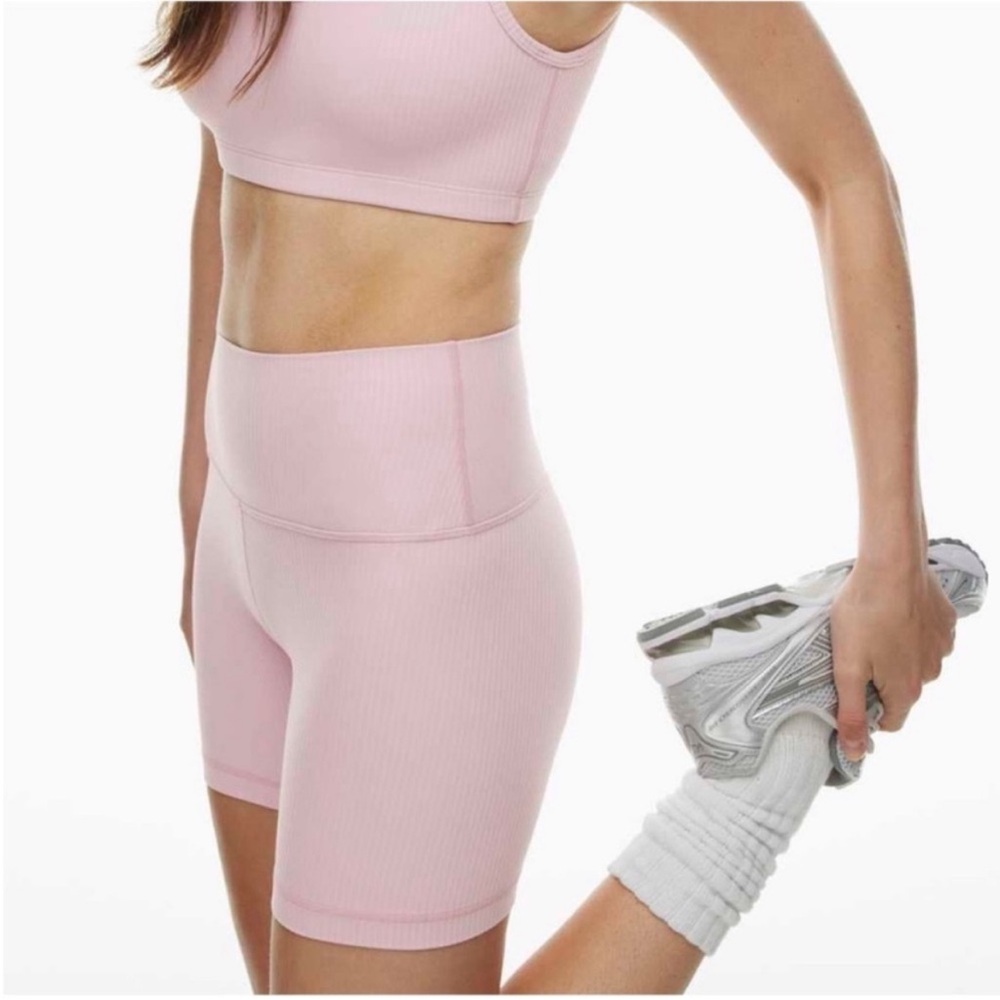 ARITZIA TNACTION Ribbed Powder Pink Bike Shorts 7" Size Large